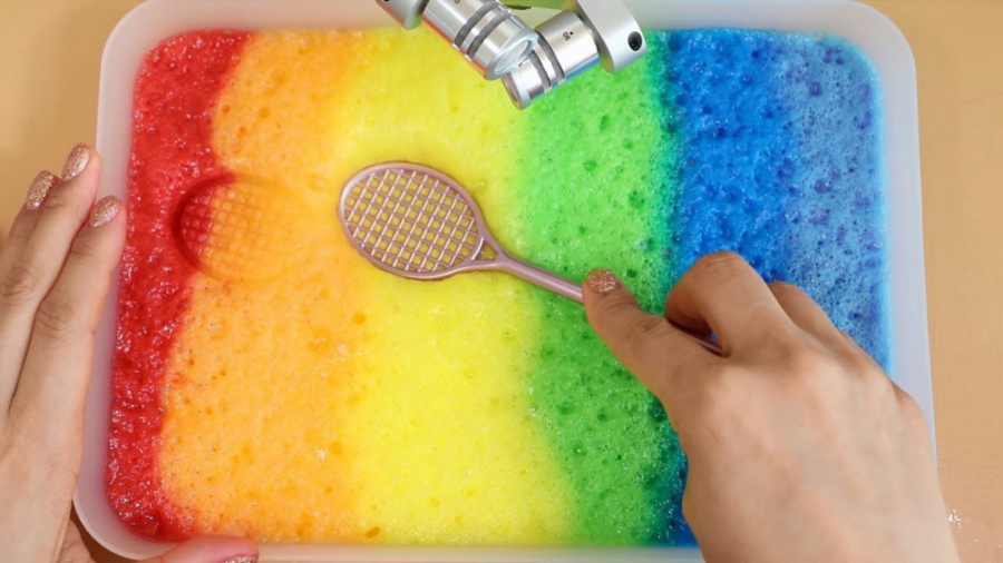 اسلایم رنگین کمانی و مخلوط کرد...