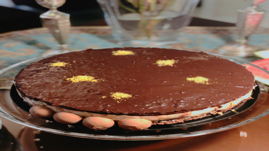 دسر کرمی و شکلاتی یخچالی