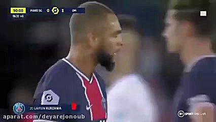 کشتی&zwnj;کج وسط زمین فوتبال!