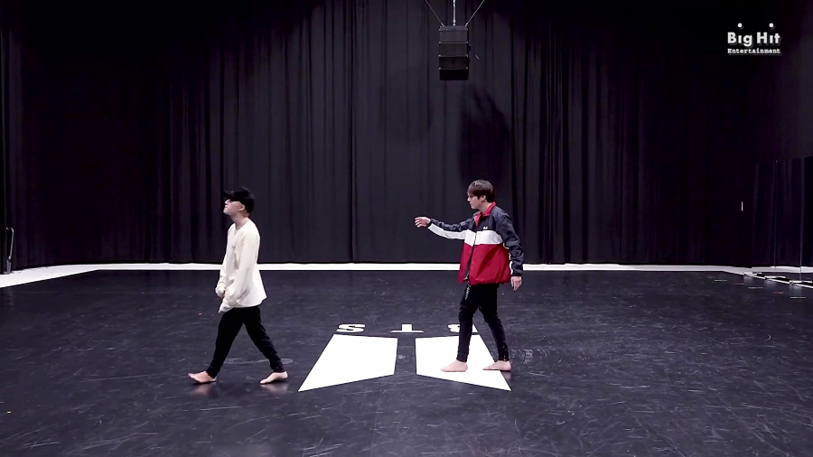 BTS BLACK SWAN DANCE