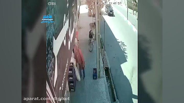 سرقت ریلکس شِل نوشابه از مقابل...