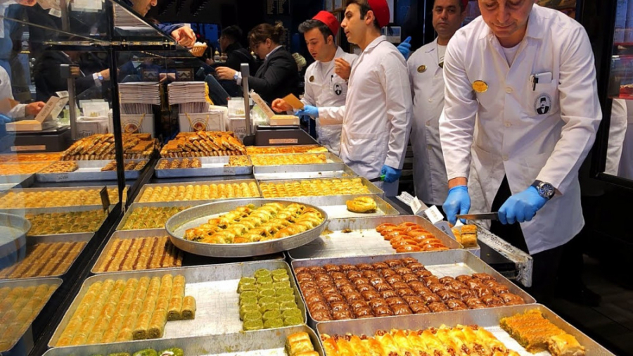 استانبول  گشت و گذار در شهر و...