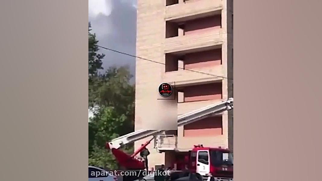 سقوط مرد معتاد از بالای ساختما...