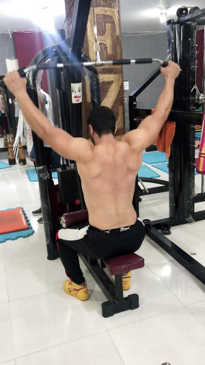 لت از پشت باشگاه دژ