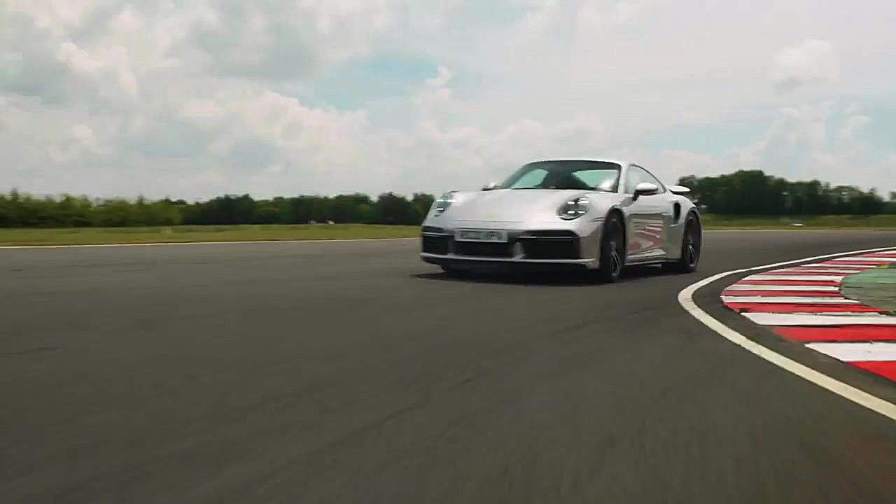 درگ ریس پورشه 911 توربو اس با...