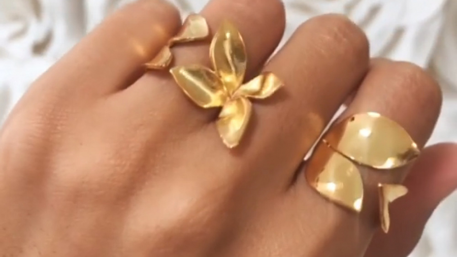 گلبرگهای شیک پاسکول را بر روی...