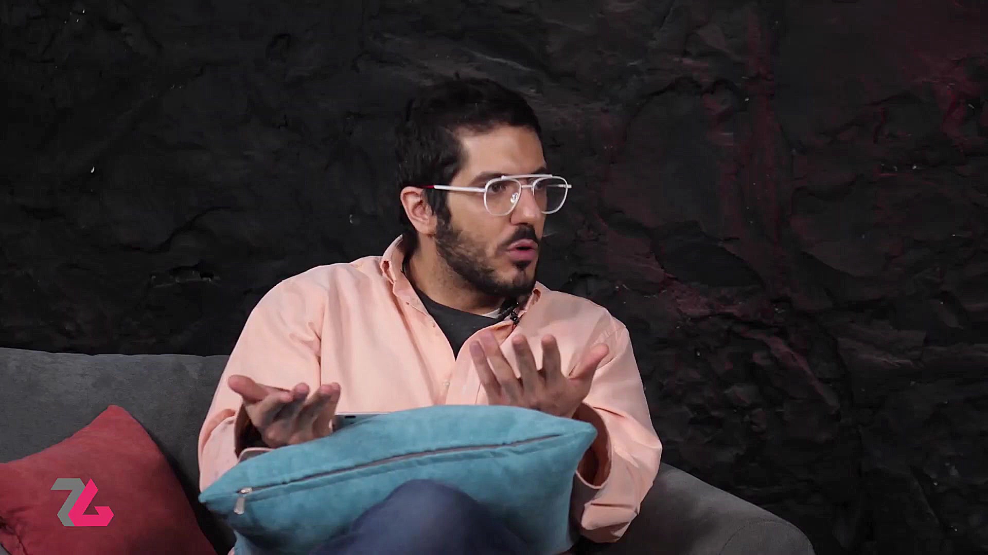 زوم‌کست: عواقب خریداری شدن بتس...