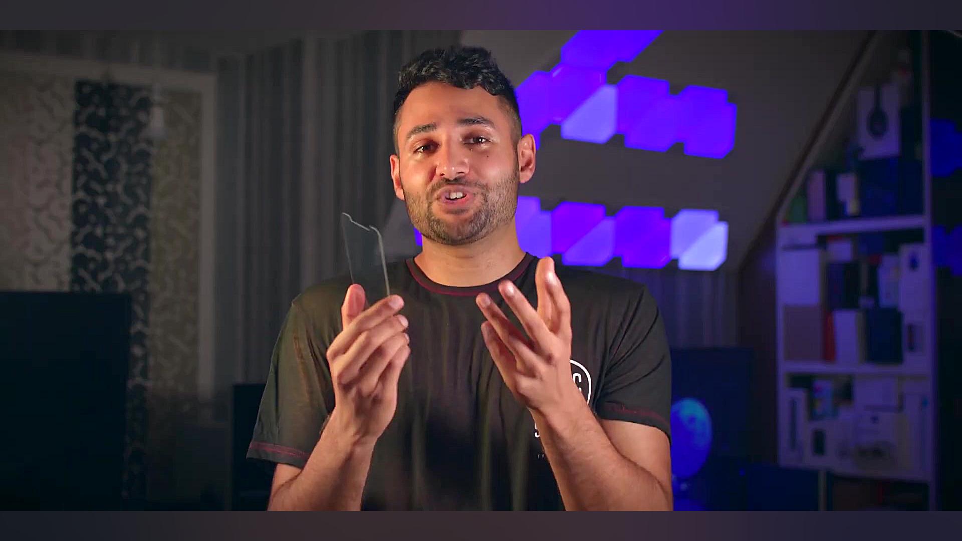 نگاهی به گوشی شفاف 2021 سامسون...