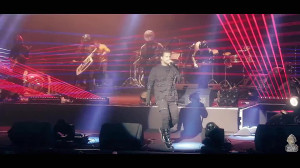 ماکان بند در کنسرت و اجرای آهن...