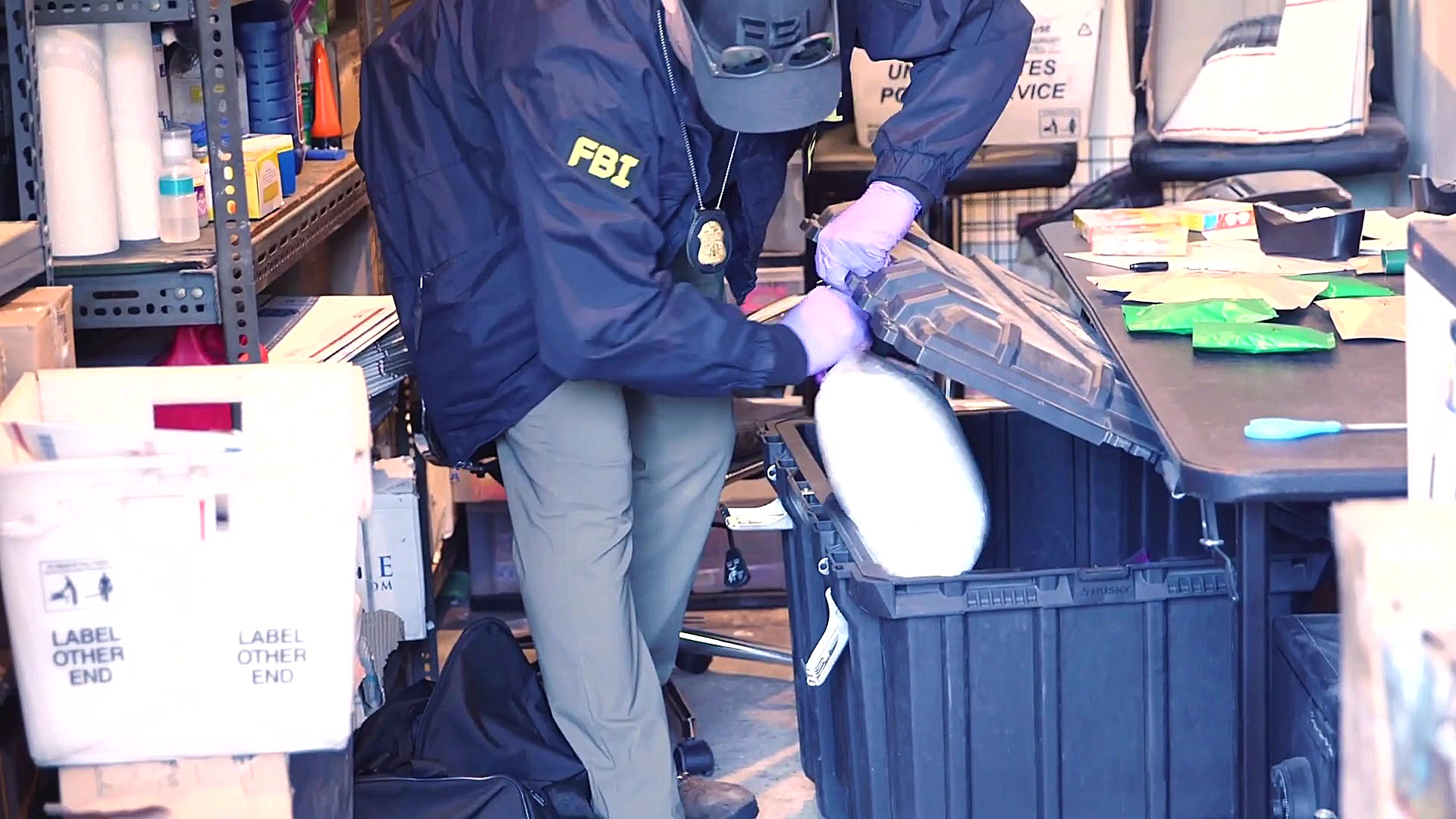 دستگیری قاچاقچیان مواد مخدر فع...