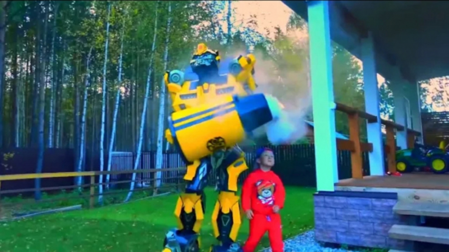 ماجراهای سنیا :: ربات بزرگ&zwn...