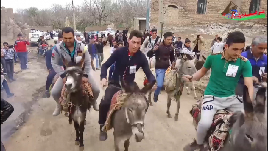 مسابقه خر سواری این کلیپ سراسر...