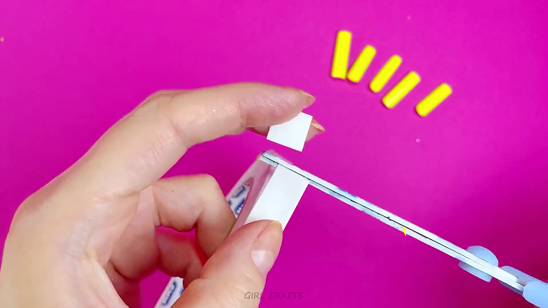 ساخت ناخن مصنوعی با نی های رنگ...