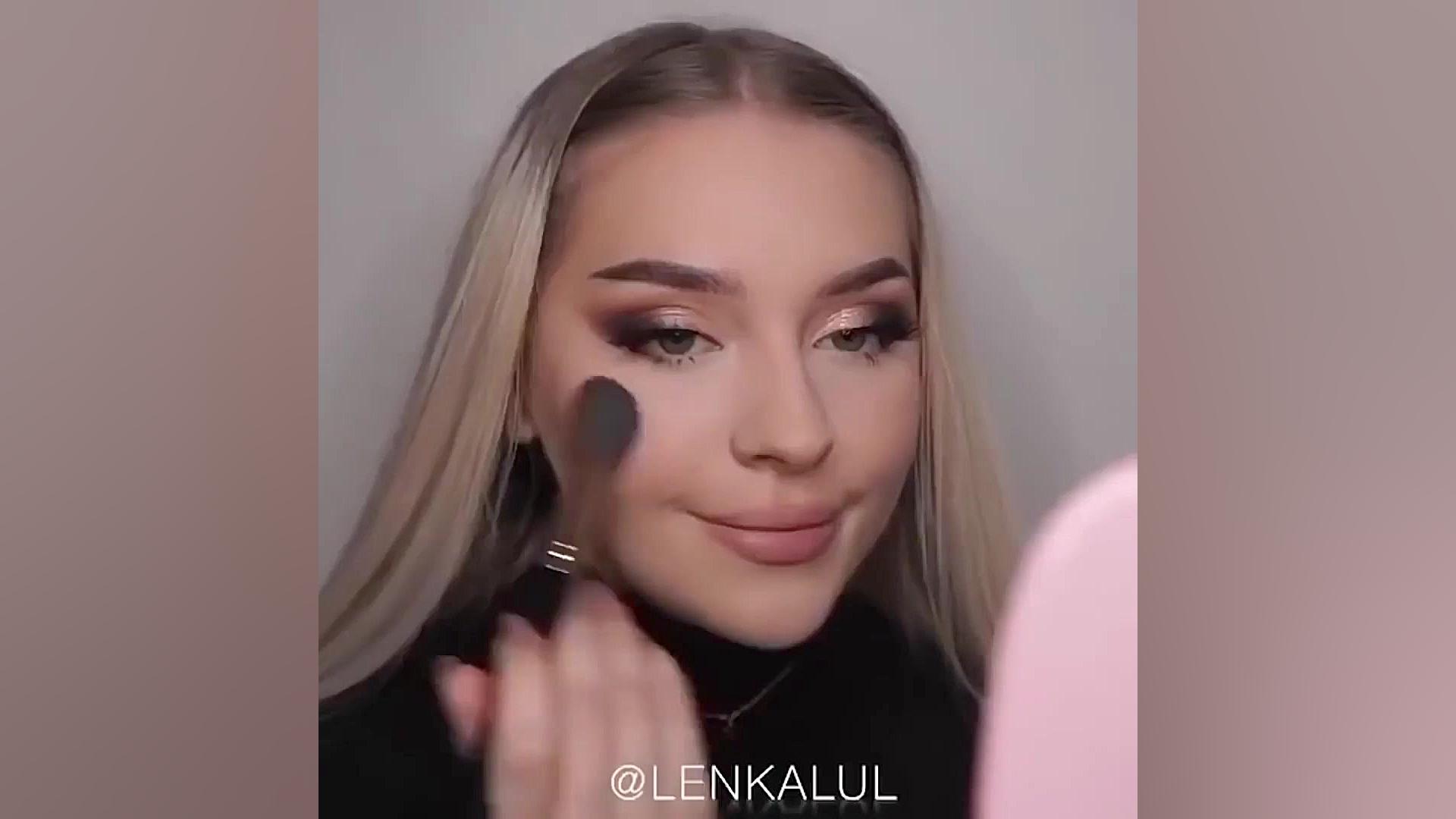 سایه چشم قهوه ای و به همراه آر...