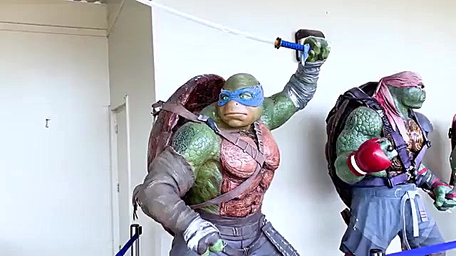 مکسی و کتی : مکس و کتی در مزرع...