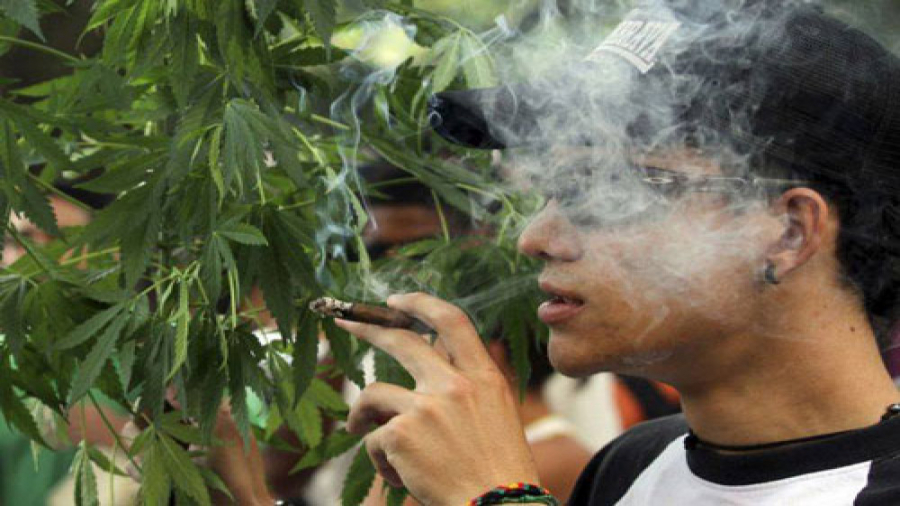 کلیپ خنده دار  من چت گلم , تو...