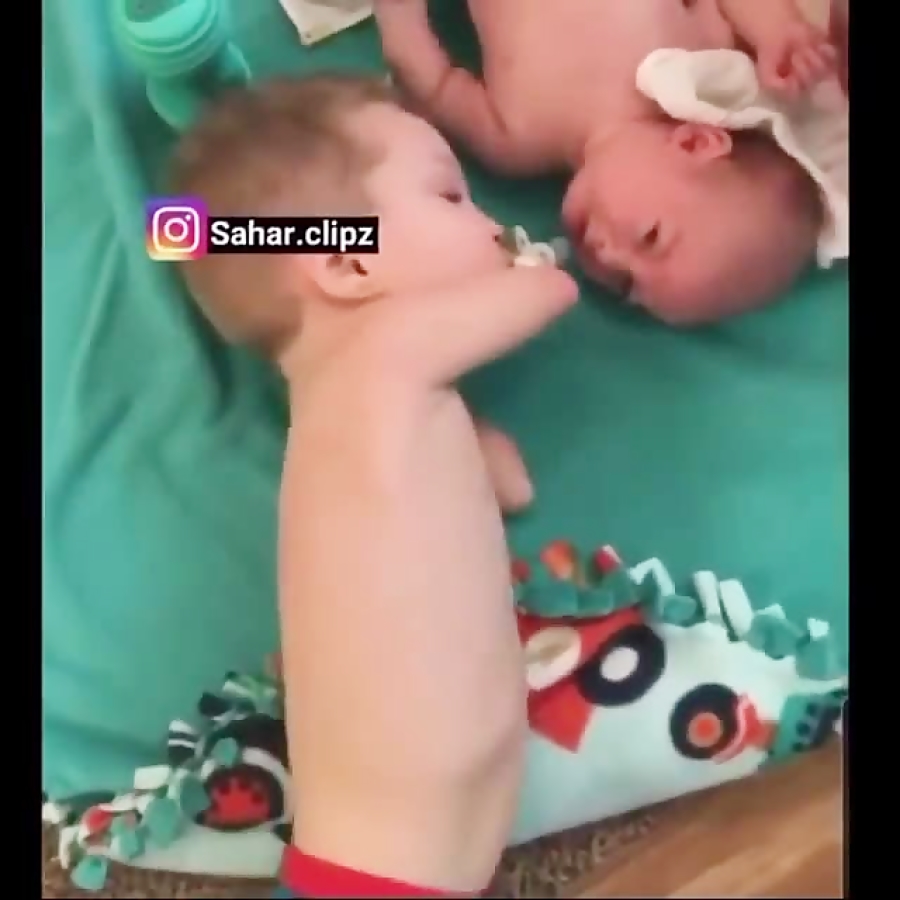 کودکی که جهان را با رفتارش متح...