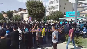 اعتراض هواداران استقلال به وزی...