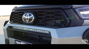 هایلوکس ماکو، نسخه ویژه از توی...