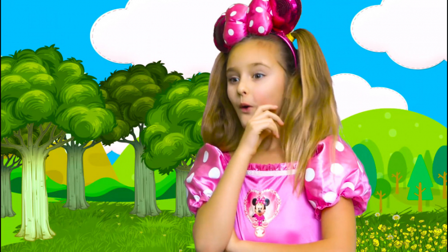 ساشا به همراه مینی و میکی موس...