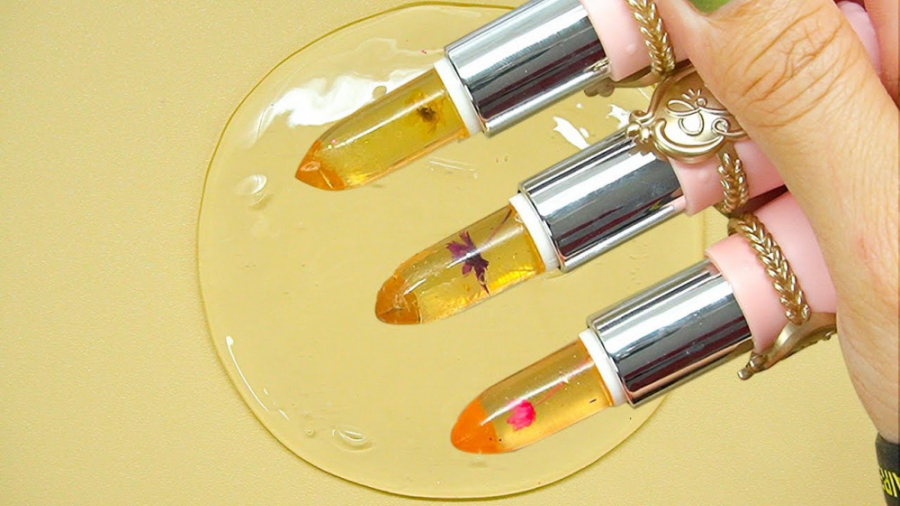 مخلوط اسلایم شفاف و میکاپ