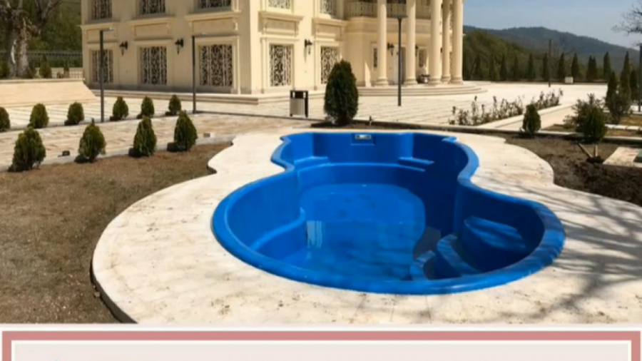 Modern pool استخرهای فایبرگلاس
