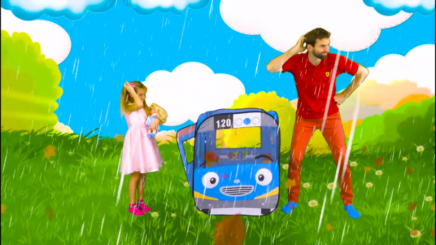 دوچرخه سواری ساشا در باران