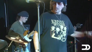 گیتار زدن حرفه ای استیون سیگال...