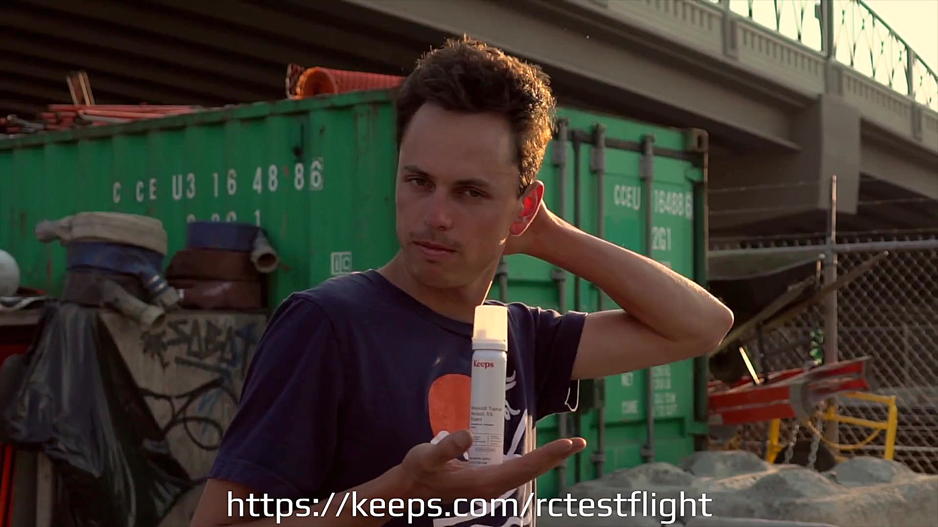 ساخت هواپیمای فوق سبک بدون سرن...