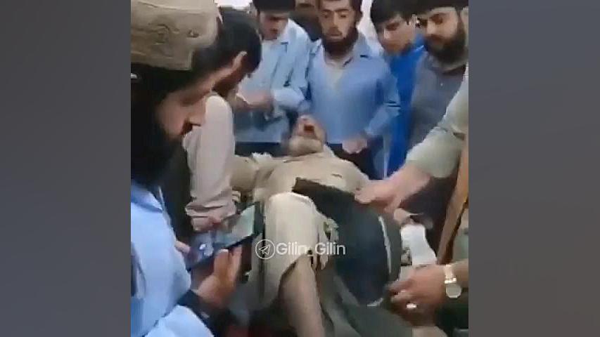 این گدا تو پاکستان تصادف کرده...