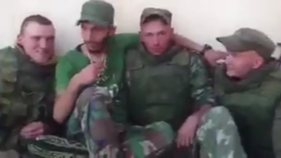 فیلمی دیدنی از رفاقت بچه های ح...