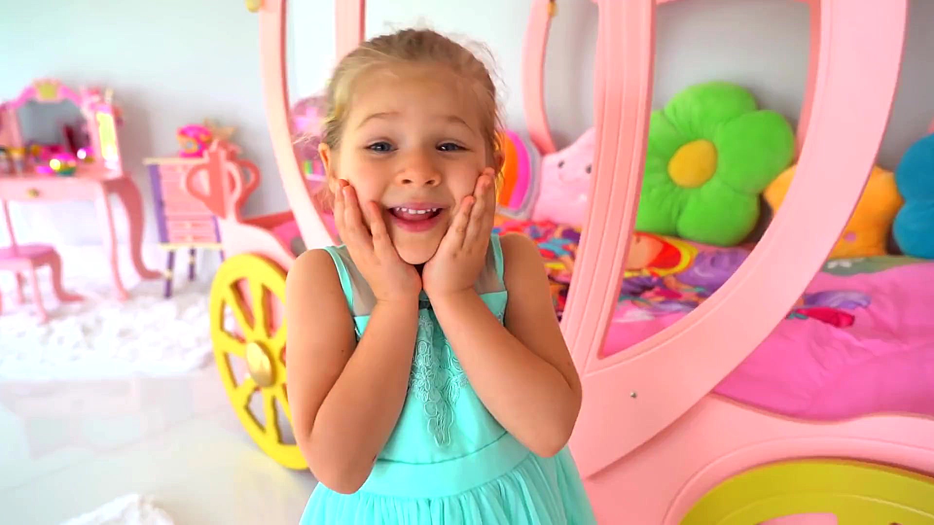 دیانا و اسباب بازی ها  بازی پر...