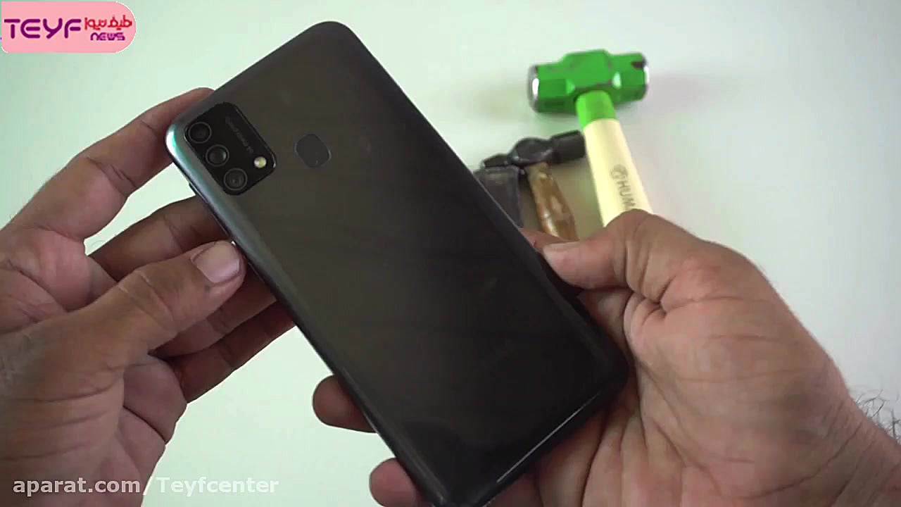 تست مقاومت نمایشگر گوشی سامسون...