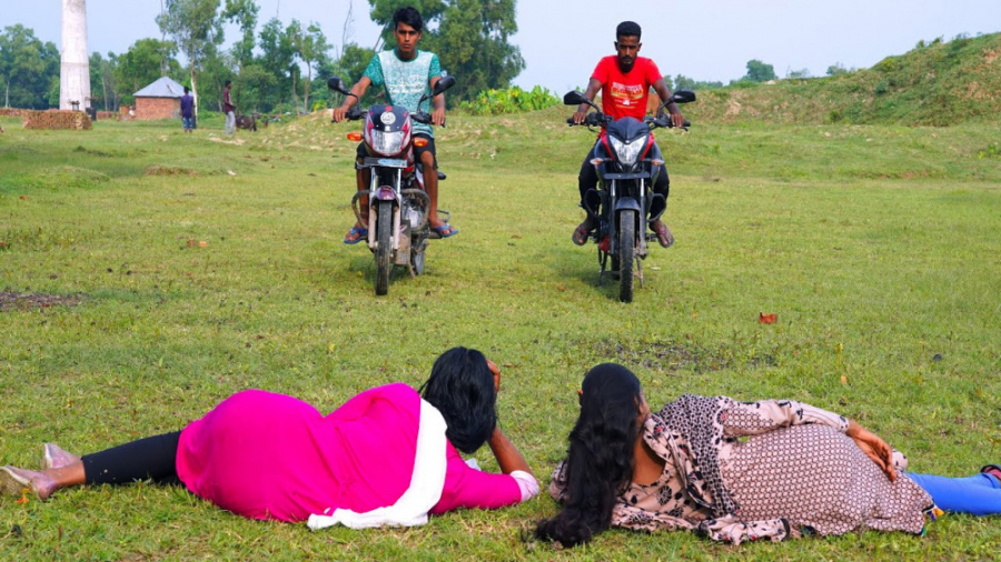 سعی کنید نخندید ! شوخی کردم با...