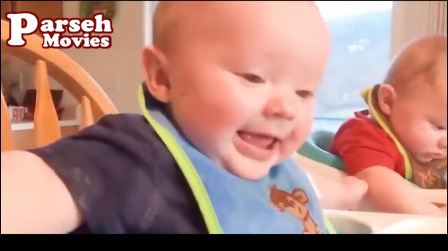 کلیپ خنده دار و بامزه از بچه ه...