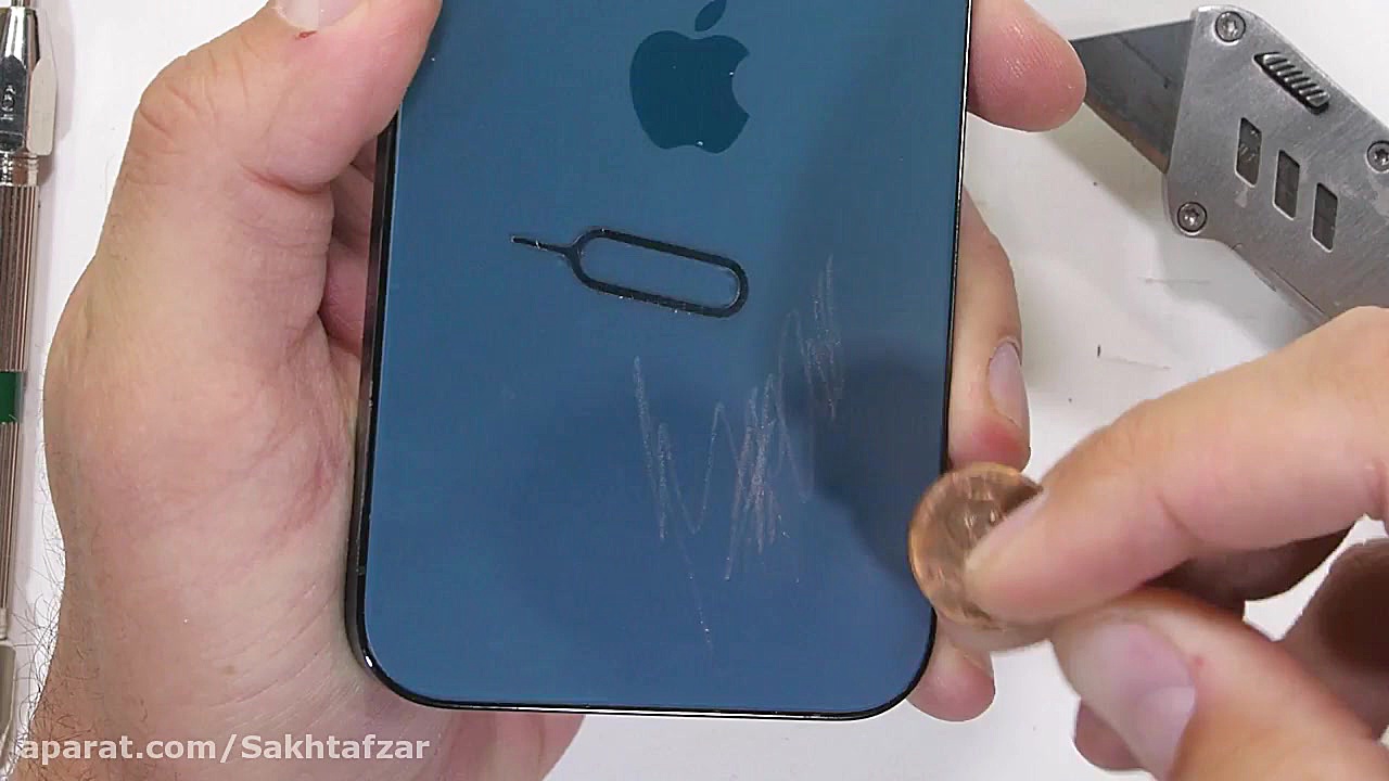 تست مقاومت گوشی آیفون 12 پرو ا...