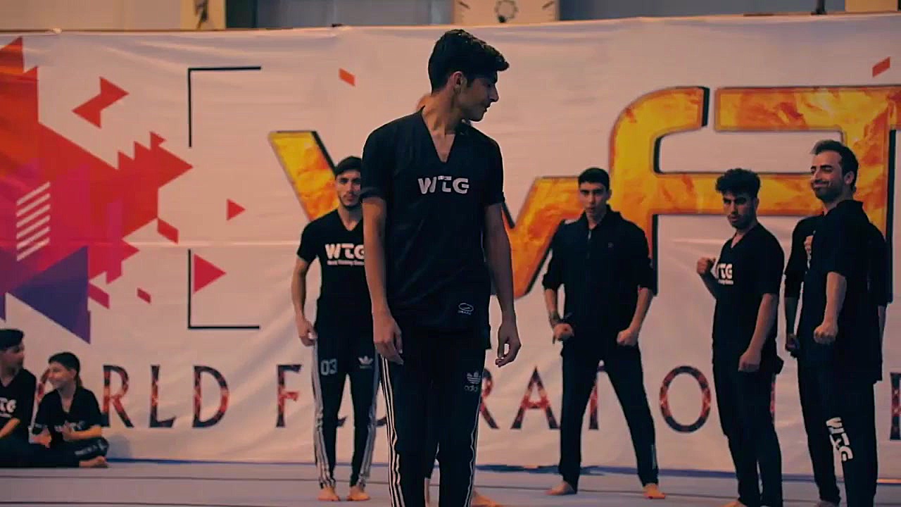 اجرای هماهنگ تیم آریان الف در...