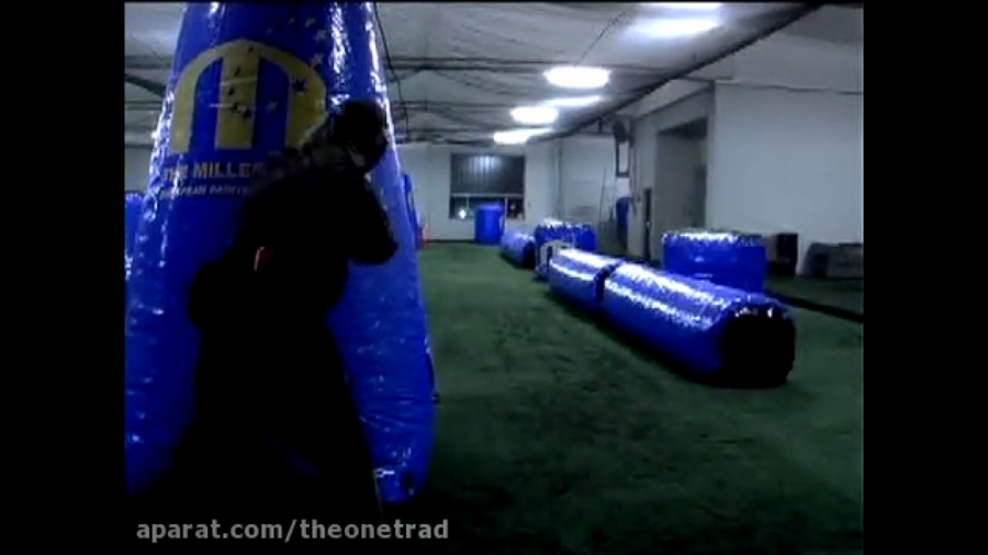 تمرین حرفه ای پینت بال در سالن...