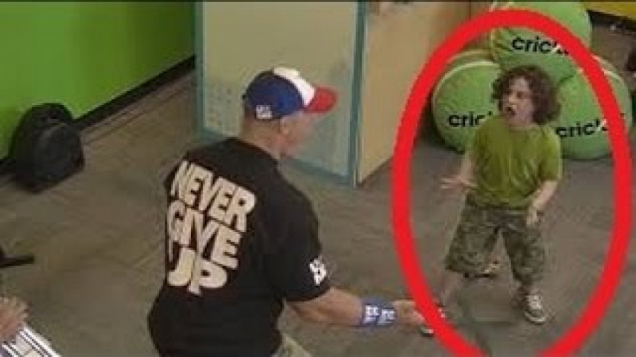 جان سینا سوپرایز میکند !