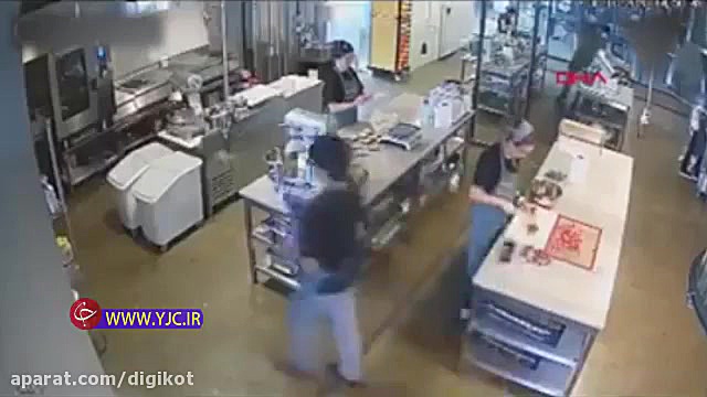 لحظه وقوع نفس گیر زلزله در آشپ...