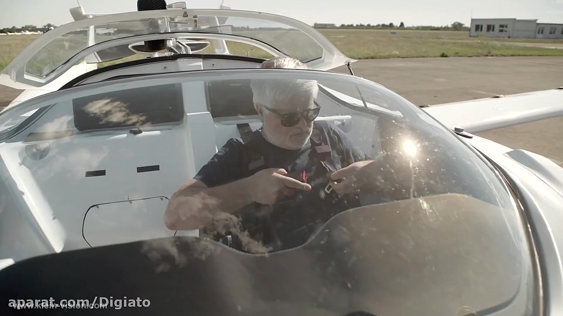 پرواز موفق خودروی پرنده AirCar