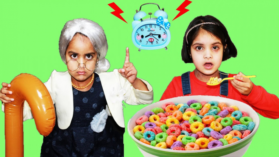 کتی و کاتیا  بازی مامان بزرگ...