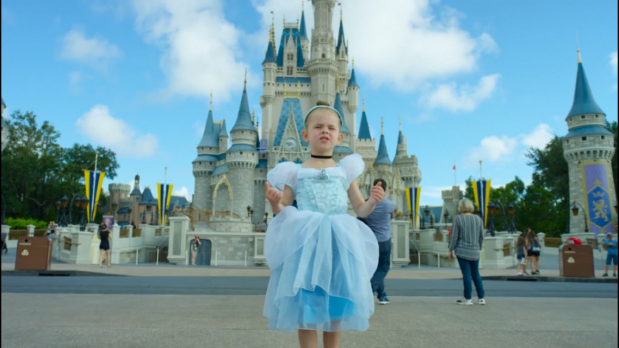 نمایش و اجرا در لباس پرنسس های...