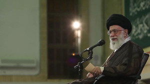 ملت ما به شناخت دشمن احتیاج دا...