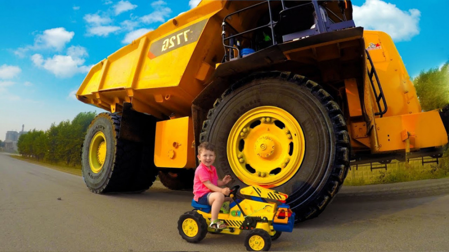 سونیا و بابایی  ماشین بازی  با...