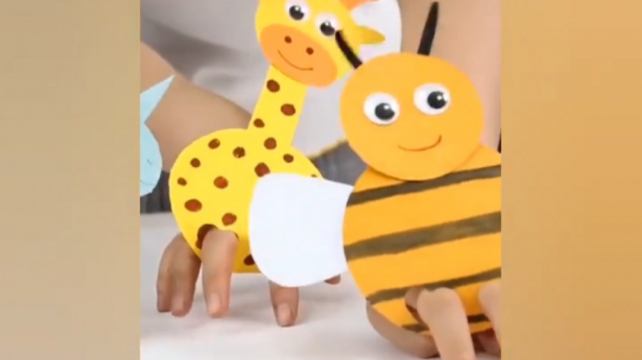 بازی‌های ساده در خانه، نمایش‌...