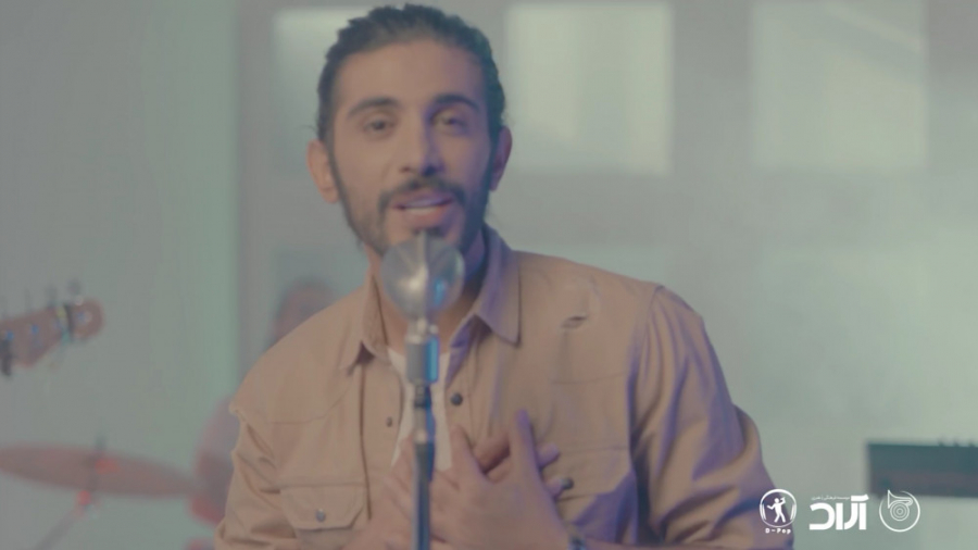 کسری زاهدی  شاخه گل