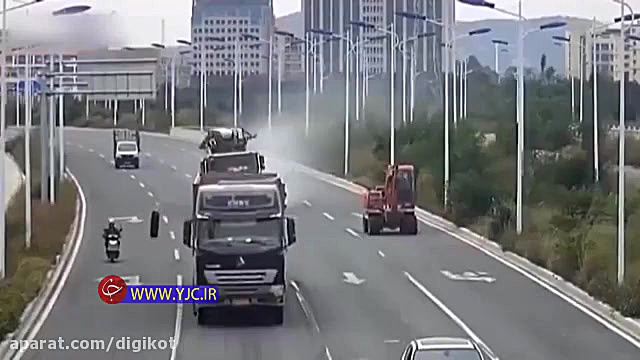 وقوع دو حادثه در اتوبان پس از...