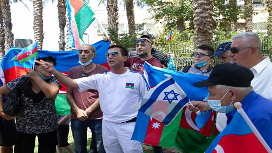 شادی مردم جمهوری آذربایجان با...