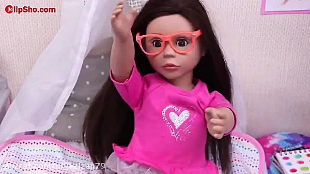 عروسک بازی تکالیف مدرسه